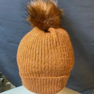 Gorgeous cognac color hat.